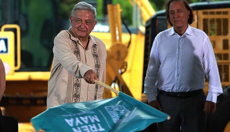 AMLO admite que su hijo trabaja en empresa vinculada a Daniel Chávez